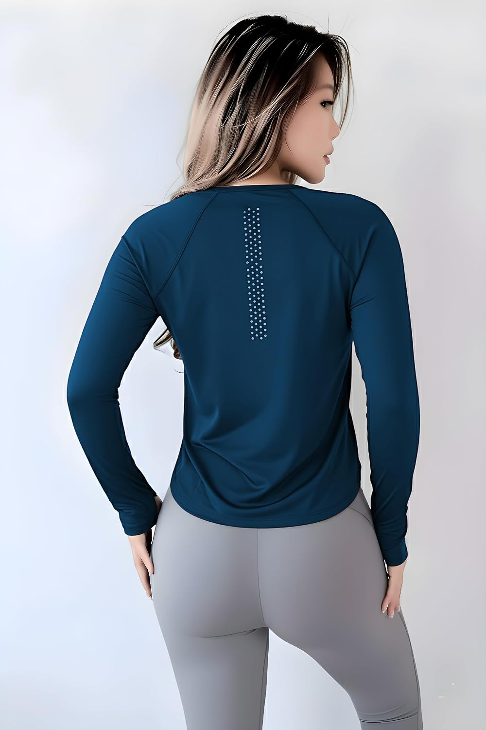 MotionFlow Women's Quick-Dry Gym T-Shirt - Image 9