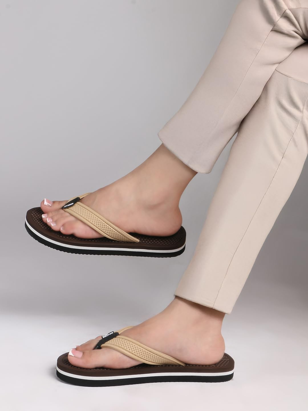 WarmNest Women's Cushioned Flip-Flops - Image 17